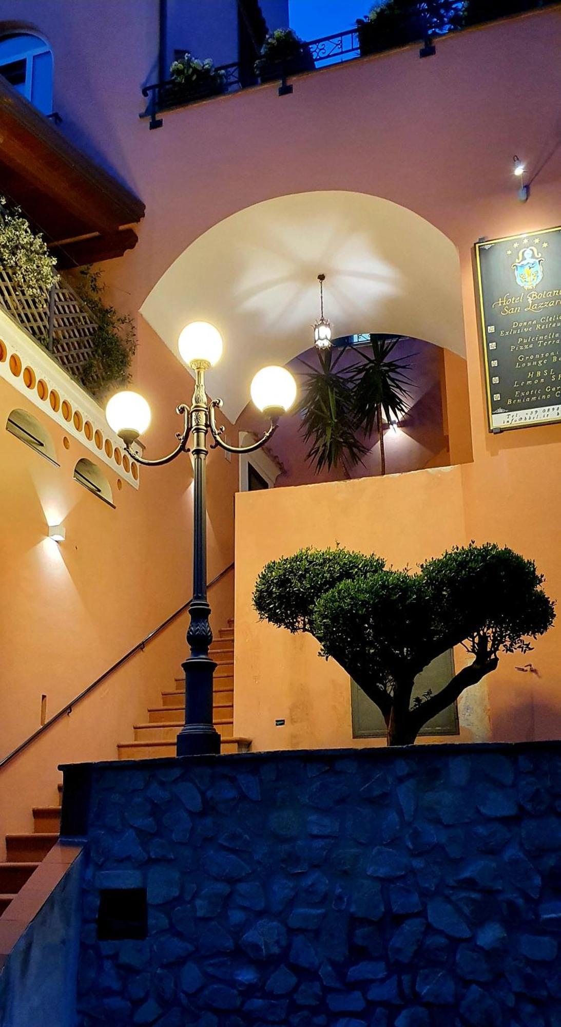 Guest house La Maison Rose *