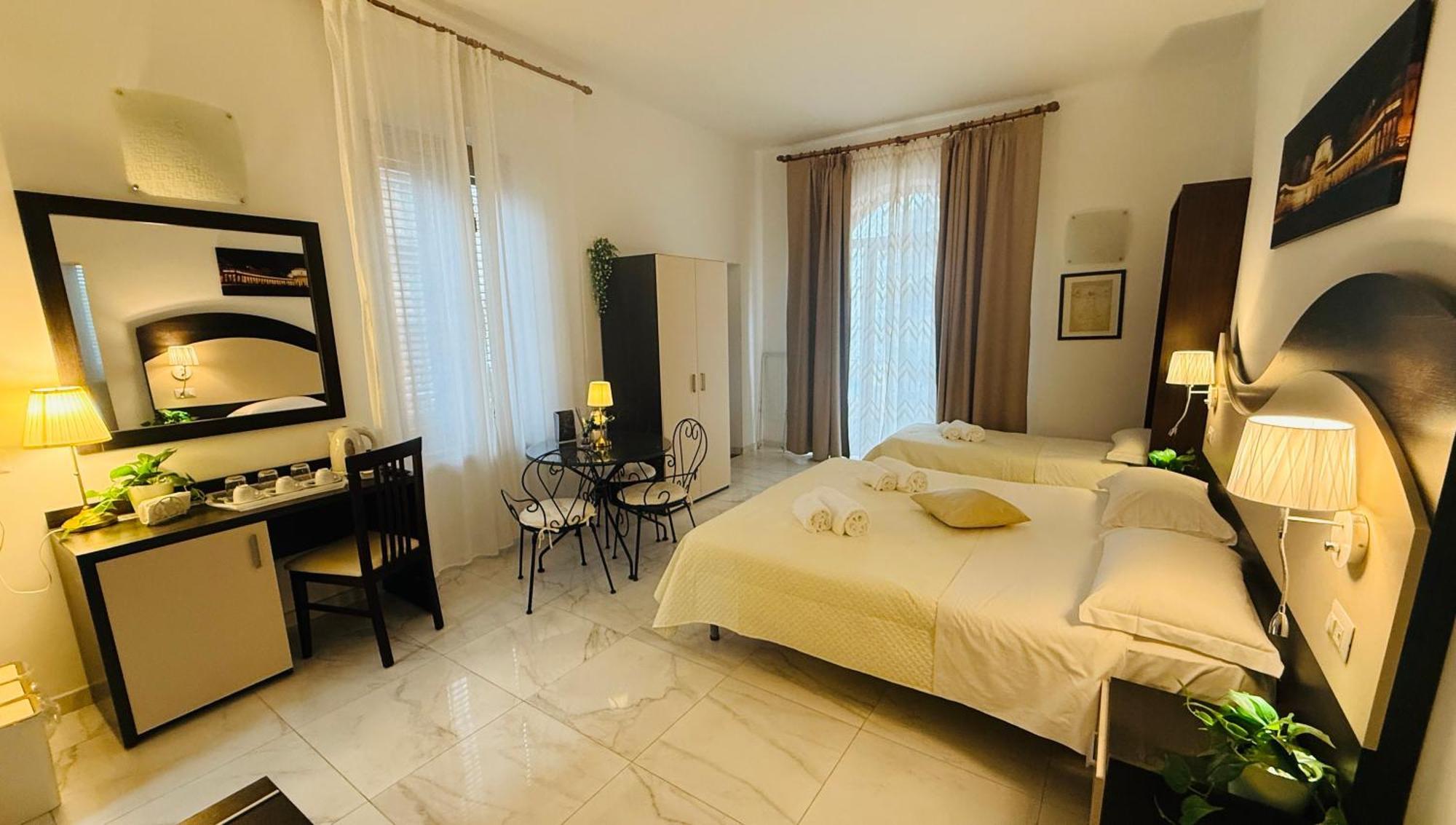 Guest house La Maison Rose *